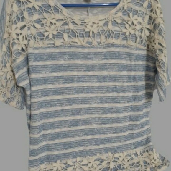 Womens sz Med Pitet blue white striped Floral embroidered top Ladies 3/4" Sleeve - Picture 2 of 6